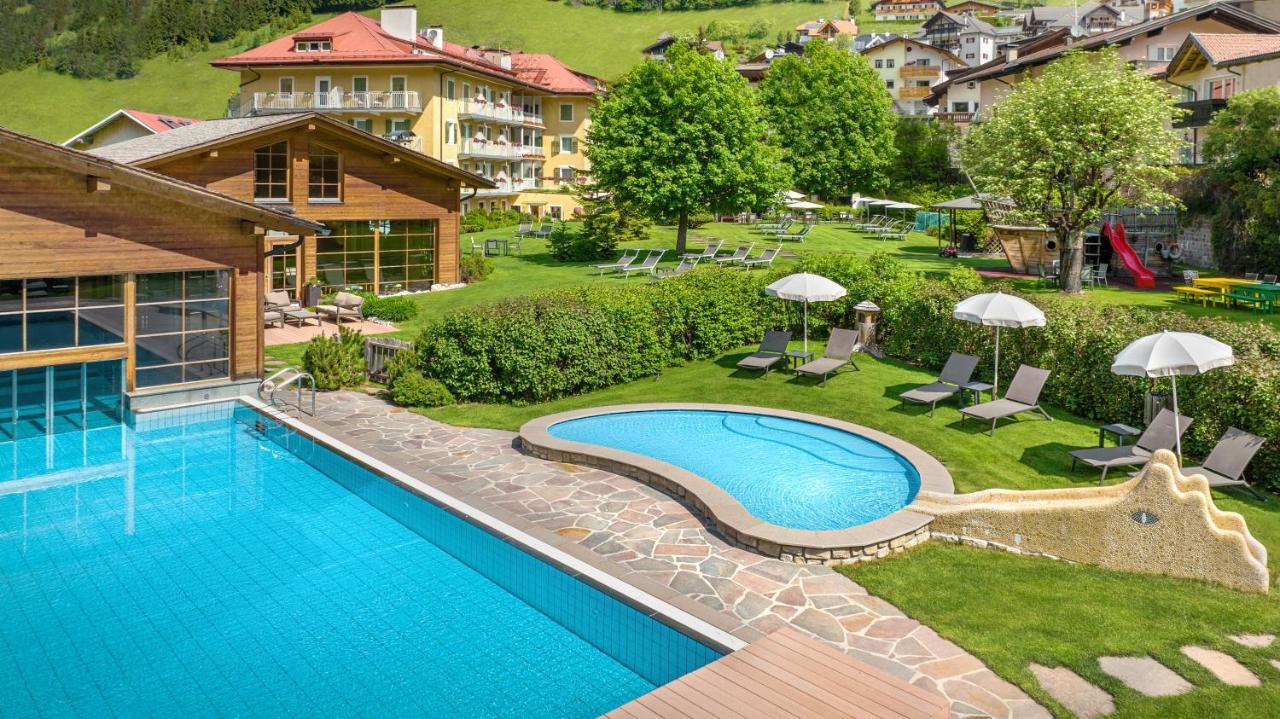 Family Hotel Posta Santa Cristina Val Gardena Exterior foto